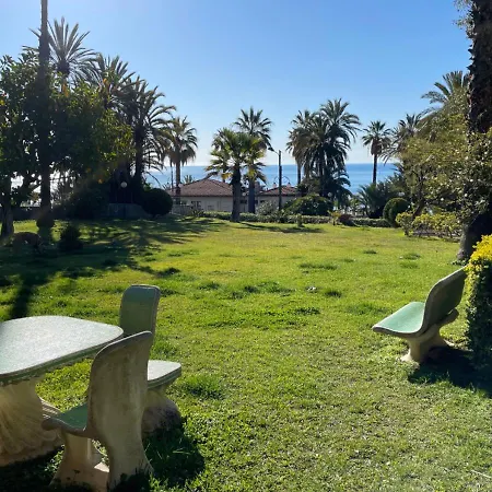 아파트 La Terrazza Di Ilaria 산레모
